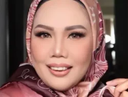 Elly Sugigi Ngaku Pernah Pasang Susuk, Demi Pikat Berondong?