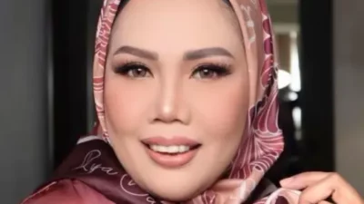 Elly Sugigi Ngaku Pernah Pasang Susuk, Demi Pikat Berondong?