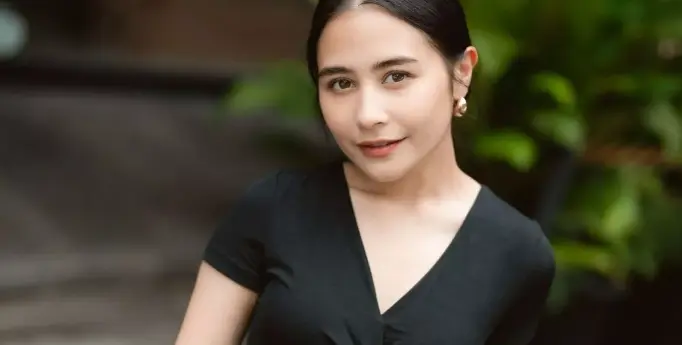 Prilly Latuconsina